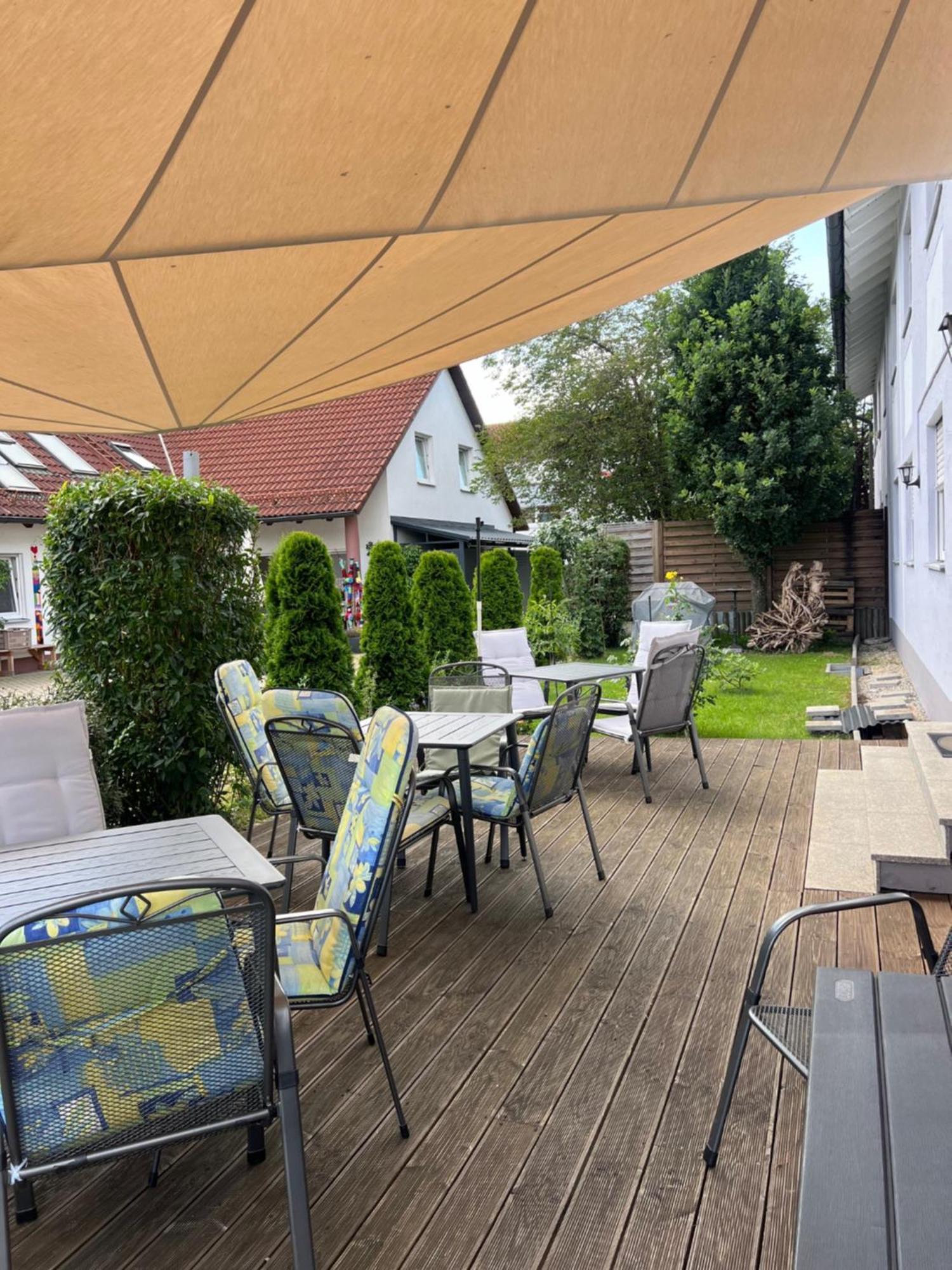 Hotelpension Zum Gockl Allershausen Exterior photo