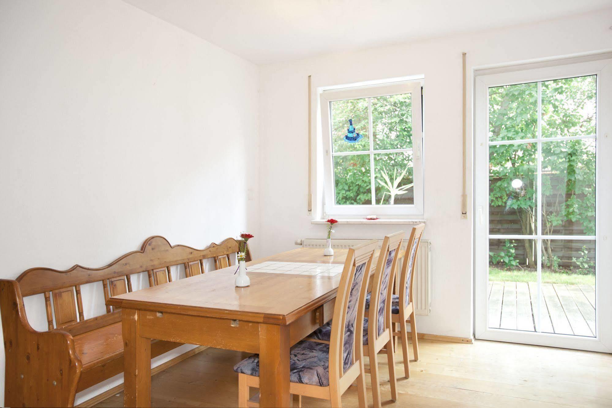 Hotelpension Zum Gockl Allershausen Exterior photo