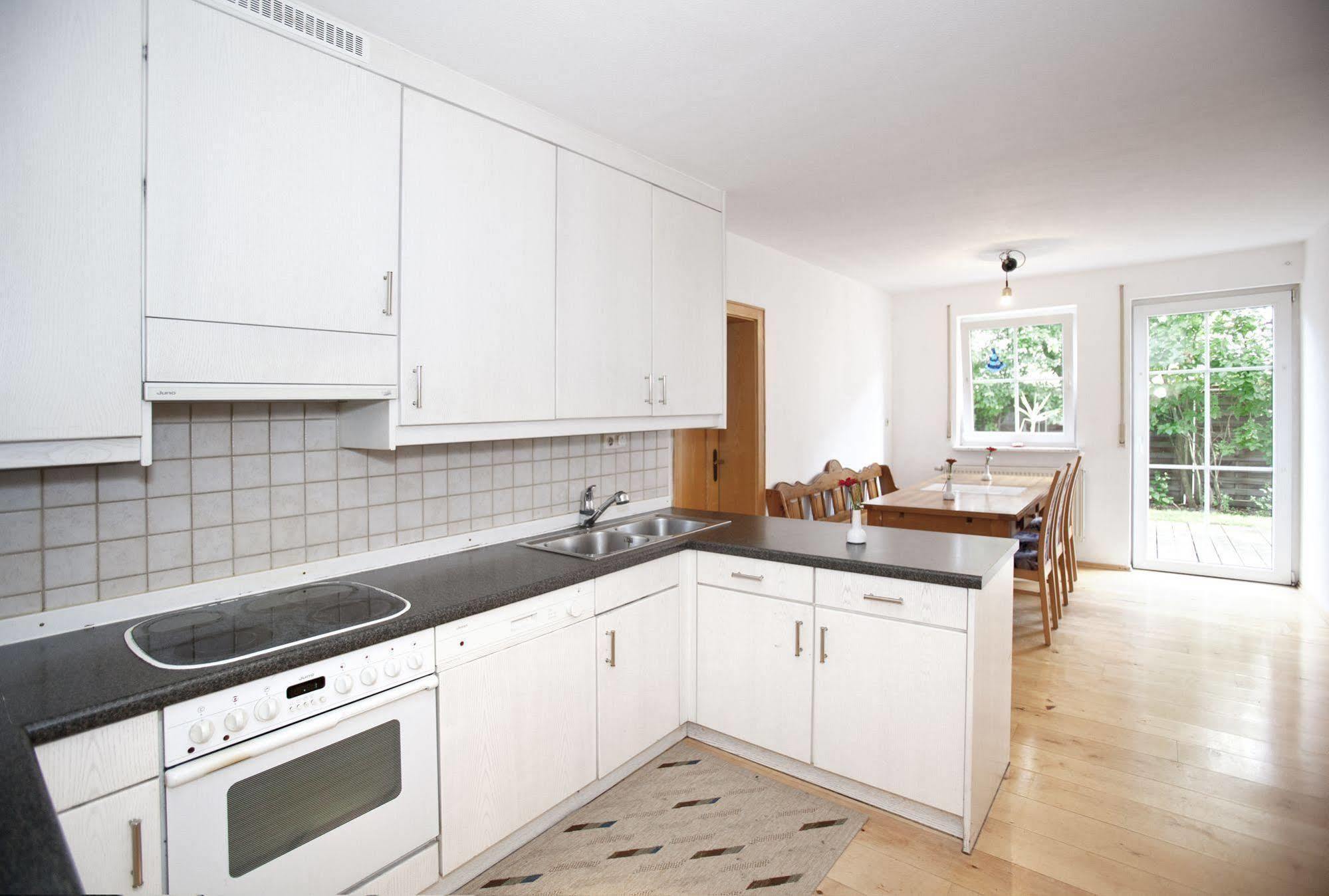 Hotelpension Zum Gockl Allershausen Exterior photo